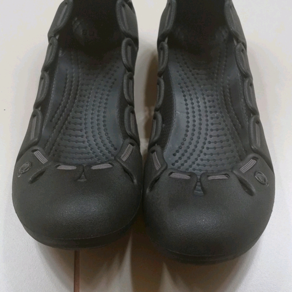 Crocs size 9 super cute new condition